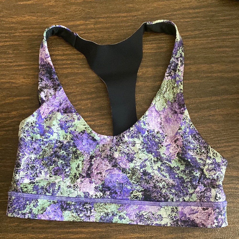Lululemon size 6 Break free Bra Nulux Purple and Black
